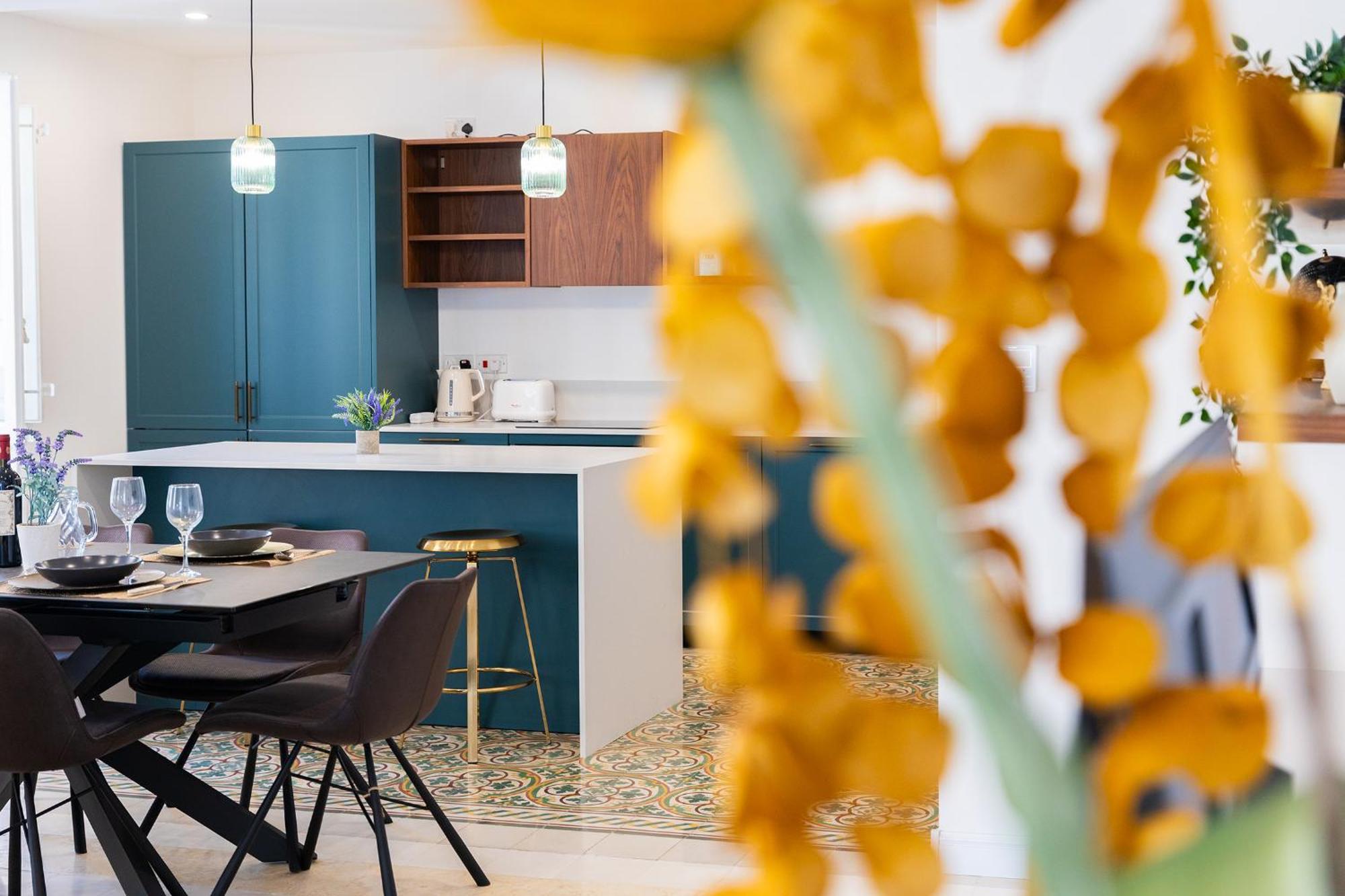 Florette Suite Designer Finish With Stunning Lounge Terrace By Arcobnb อิล-เฟอร์ยานา ภายนอก รูปภาพ